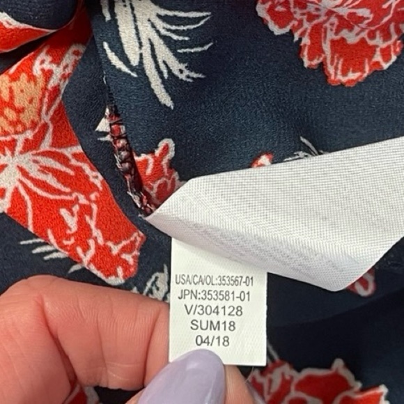 Banana Republic Floral Blouse Women XS Navy Red Romantic Bell Sleeve - Picture 11 of 12